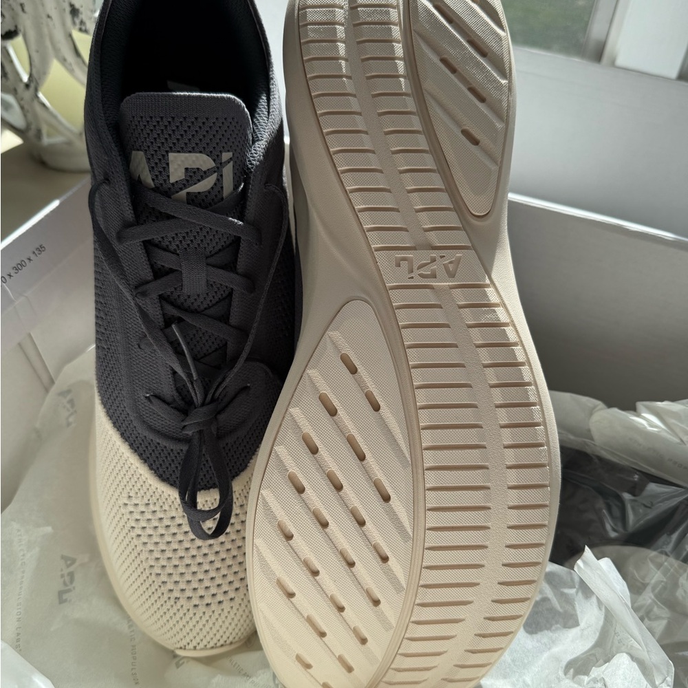APL Techloom Dream Sneakers - Alabaster, Iron, Harbor Grey size 14M - Picture 3 of 5